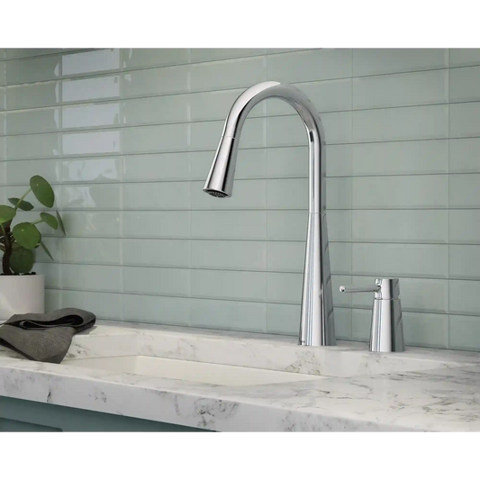 Sleek One-Handle Pulldown Kitchen Faucet